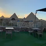 Happy View Pyramids Inn